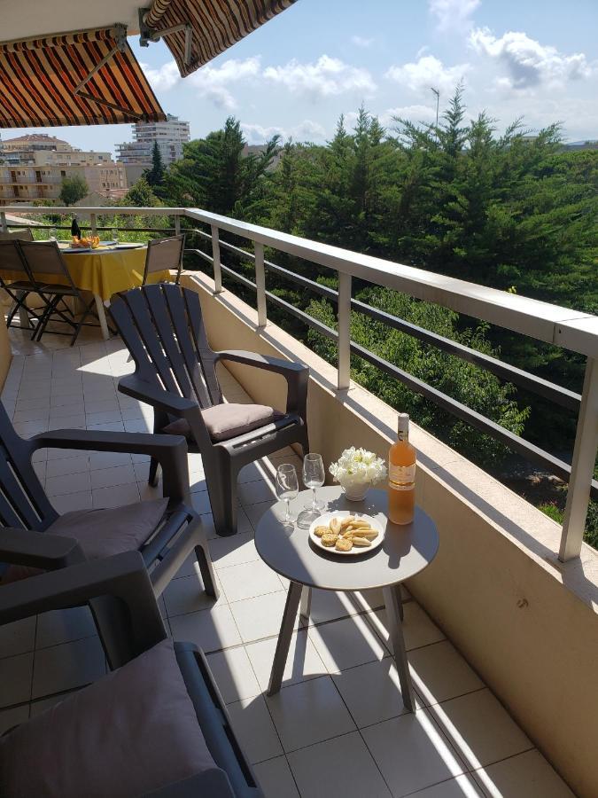 Frejus Plage T2, Piscine, Parking, Plages A 200M Ngoại thất bức ảnh